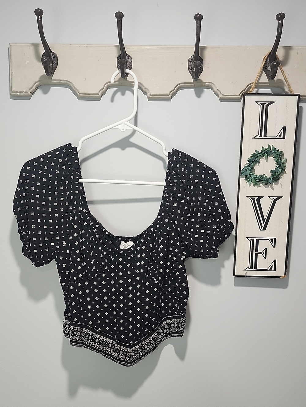 Jopna Black Printed Puff-Sleeve Crop Top Large